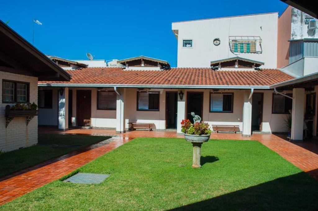 יגואריונה Galeria Hotel Pousada מראה חיצוני תמונה
